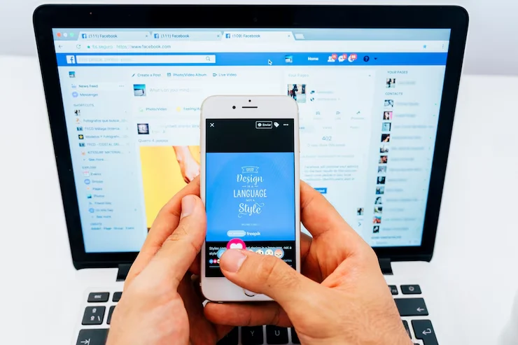 DPR soal Grup Facebook Memuat Konten Fantasi Dewasa Sedarah.(Freepik)